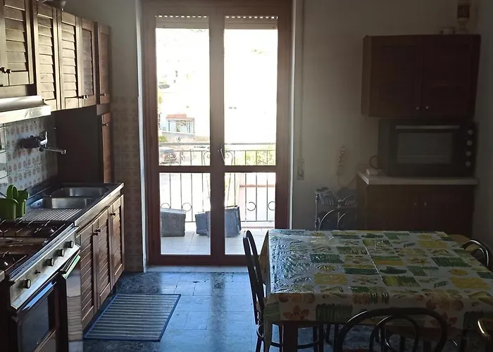 Elyhouse Apartman Gizzeria