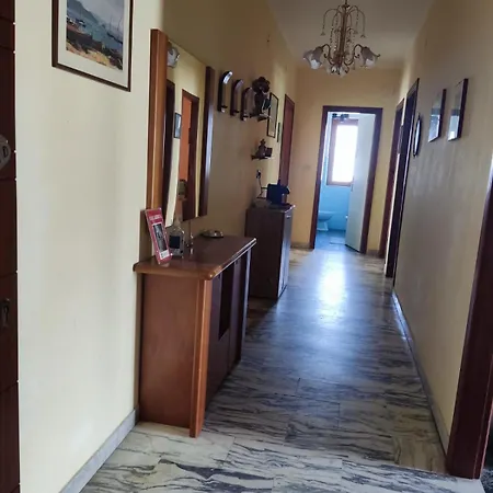 Elyhouse Apartamento Gizzeria