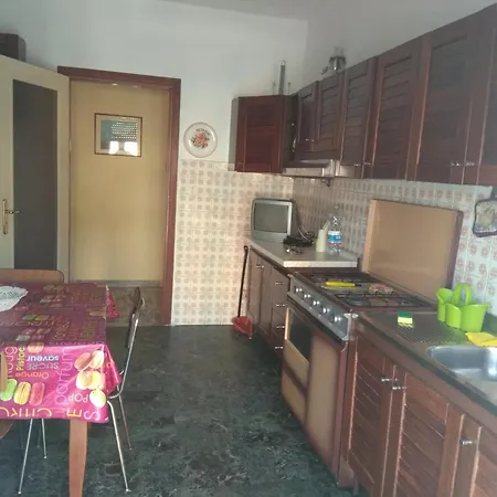 Elyhouse Apartamento