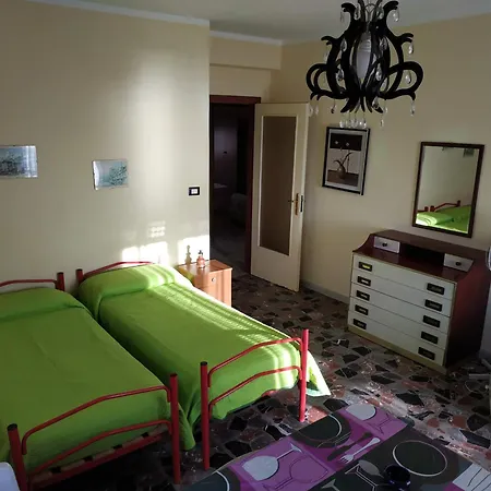 Elyhouse Apartamento Gizzeria