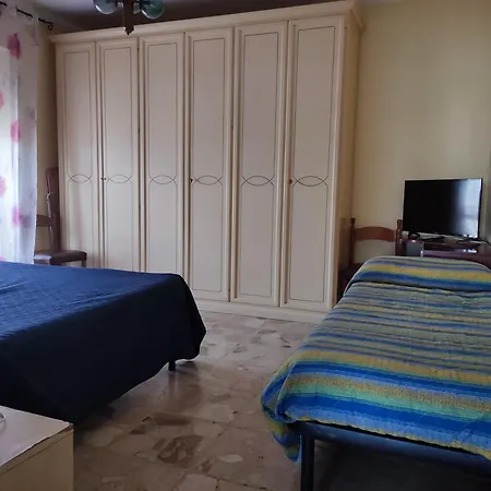 Elyhouse Apartament *